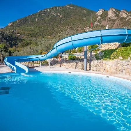 Otel Leonardo Da Vinci Limone sul Garda
