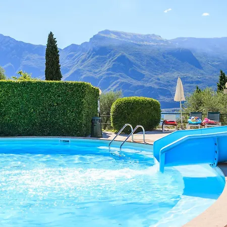 Leonardo Da Vinci 4* Limone sul Garda