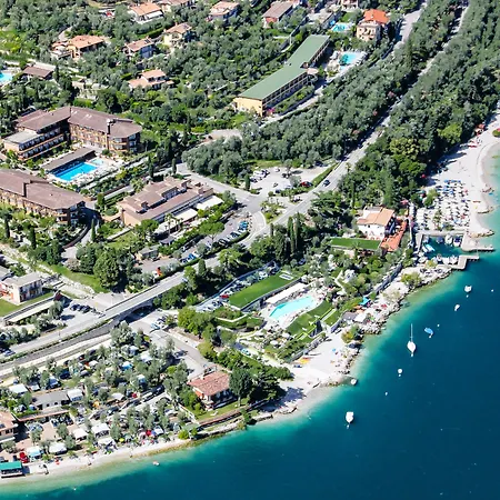 Leonardo Da Vinci 4* Limone sul Garda
