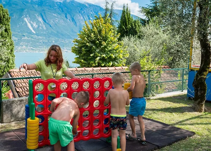 Leonardo Da Vinci Szálloda Limone sul Garda