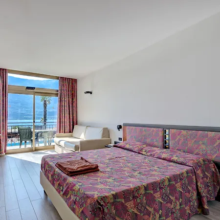 Leonardo Da Vinci 4* Limone sul Garda