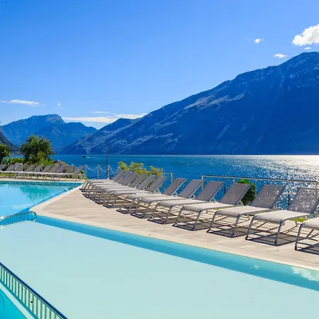 Leonardo Da Vinci 4* Limone sul Garda