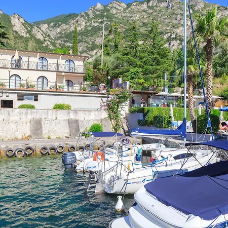 Leonardo Da Vinci 4* Limone sul Garda