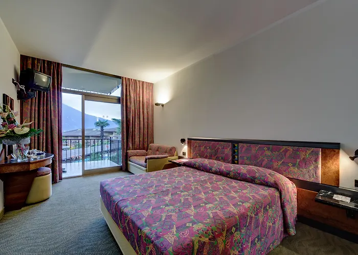 Leonardo Da Vinci 4* Limone sul Garda