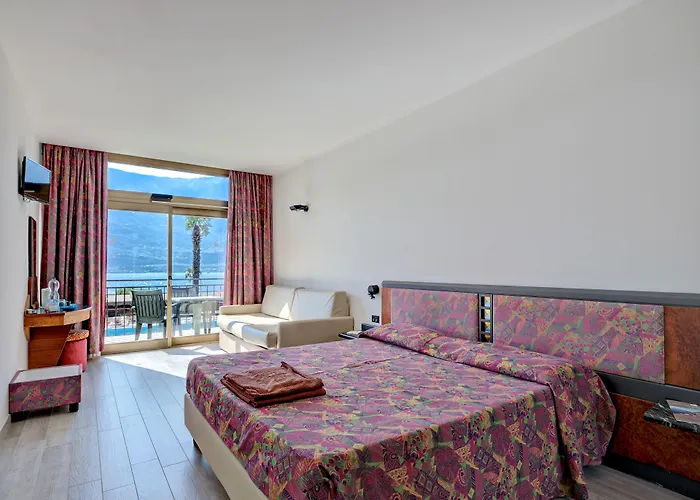 Leonardo Da Vinci 4* Limone sul Garda