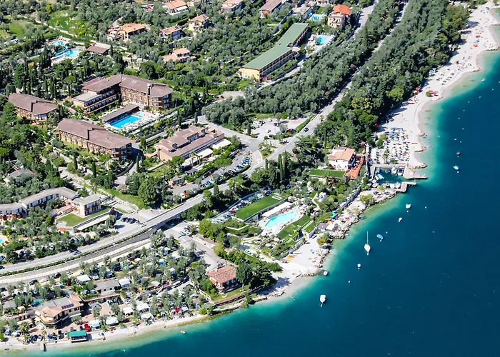 Leonardo Da Vinci 4* Limone sul Garda